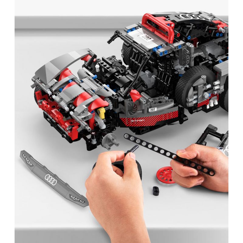 RASTAR 92700 92710 AUDI RS Q E-TRON 1:14 tỷ lệ 1:14 bộ đồ chơi xếp lắp ráp ghép mô hình Technic Kỹ Thuật Công Nghệ Cao Mô Hình Phương Tiện 1432 khối