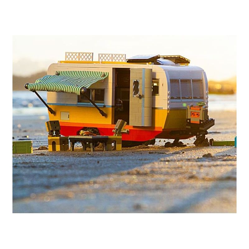 LUMIBRICKS FUNWHOLE F9032 9032 RV BÃI BIỂN bộ đồ chơi xếp lắp ráp ghép mô hình Creator TRAVEL TRAILER Sáng Tạo 1325 khối