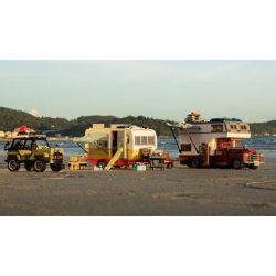 LUMIBRICKS FUNWHOLE F9032 9032 RV BÃI BIỂN bộ đồ chơi xếp lắp ráp ghép mô hình Creator TRAVEL TRAILER Sáng Tạo 1325 khối