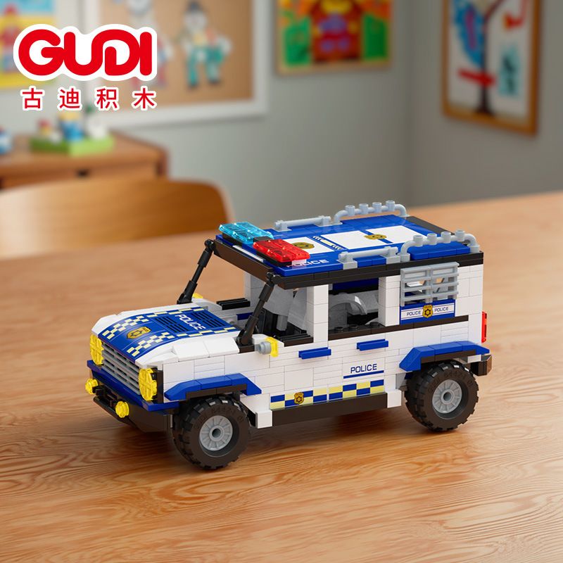 GUDI 40101 CẢNH SÁT Ô TÔ OFF-ROAD TÁM-MỘT TRONG bộ đồ chơi xếp lắp ráp ghép mô hình 638 khối
