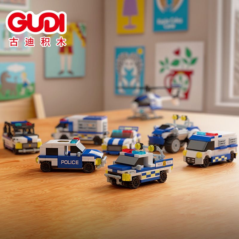 GUDI 40101 CẢNH SÁT Ô TÔ OFF-ROAD TÁM-MỘT TRONG bộ đồ chơi xếp lắp ráp ghép mô hình 638 khối