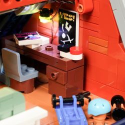 Lumibricks FunWhole 15009 Redbrick Row House Xếp hình lắp ráp ghép mô hình Cuộc sống thị trấn nhỏ: biệt thự gạch đỏ