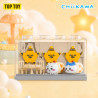 Tiểu cảnh TC3117: ba chú sao vàng đội mũ đứng phía sau, Chiikawa và Hachiware ngồi trên ổ bánh mì tròn