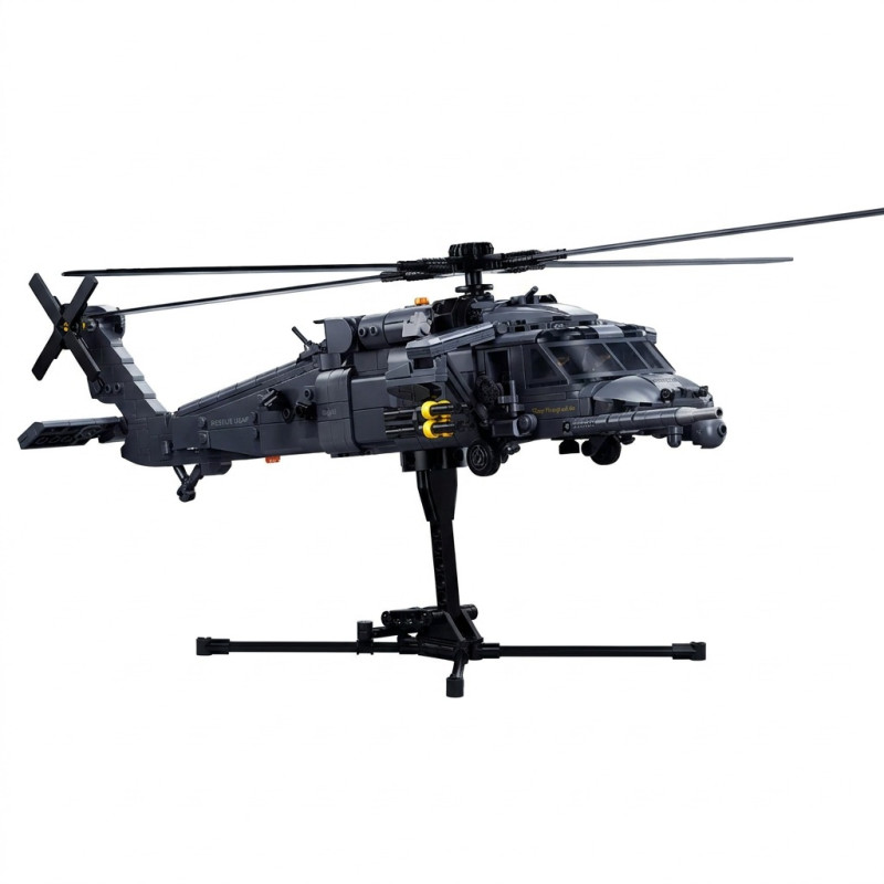Mô hình trực thăng Sluban M38-B1612 HH-60G Pave Hawk màu xám đen đặt trên đế trưng bày, nhìn ngang toàn thân