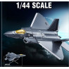 Ảnh giới thiệu Sluban M38-B1613: máy bay F-22A-S tỉ lệ 1:44 bay trên nền mây, góc nhìn chéo từ trên xuống, kèm hình thu nhỏ đặt 