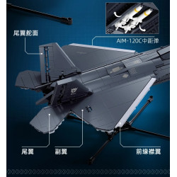 Góc đuôi máy bay Sluban M38-B1613 với chú thích cánh đuôi, cánh lái, cánh tà và khoang tên lửa AIM-120C đang mở