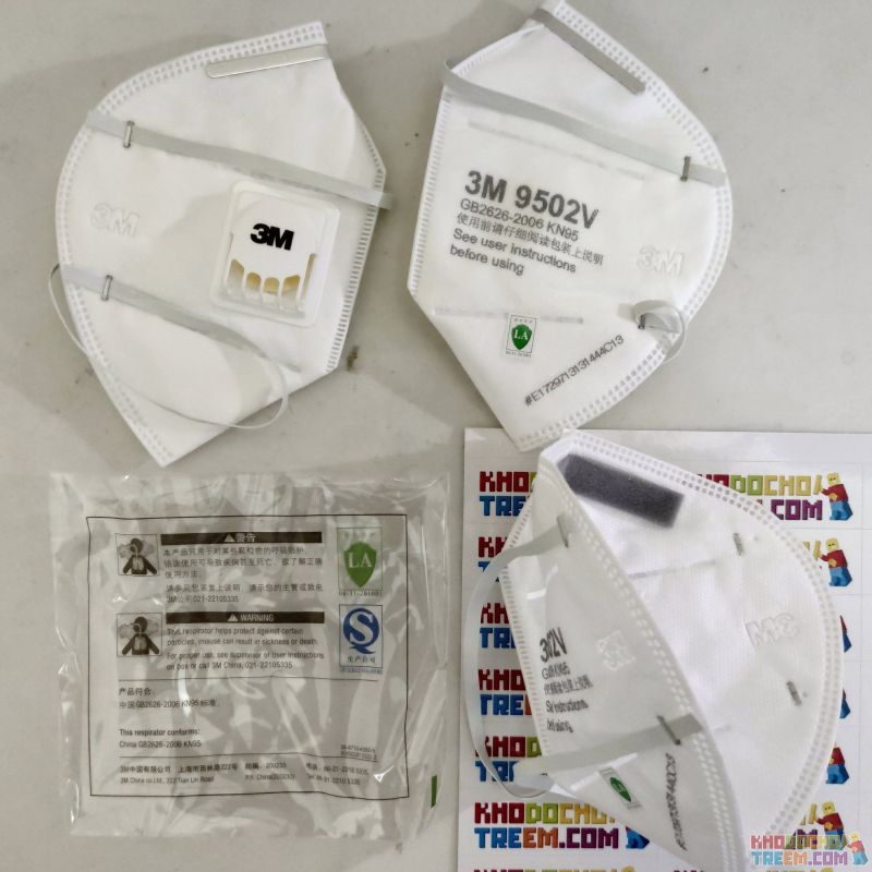 Khẩu trang 3M 9502V KN95 có đệm mũi lọc hơn 95% bụi siêu mịn PM2.5 có van thở, đeo đầu, chun tổng hợp, chính hãng nâng cấp của 9