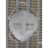 Khẩu trang 3M 9502+ KN95 lọc hơn 95% bụi siêu mịn PM2.5 và độc với màng than hoạt tính chun vải mềm đeo đầu chính hãng tốt nhất 