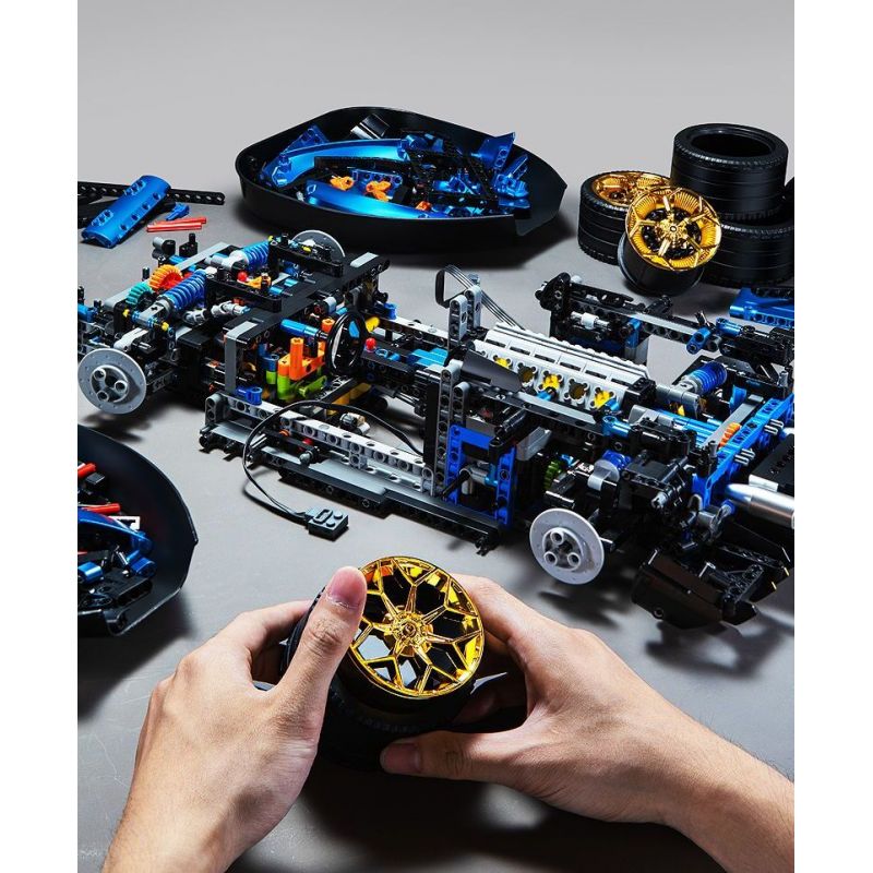 SHARP MODEL JIMU LIANGPIN 10520  MANNIU SVJ tỷ lệ 1:8 bộ đồ chơi xếp lắp ráp ghép mô hình 3811 khối