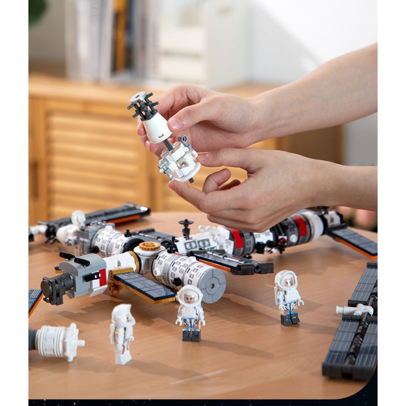 CAYI 3028 non  TRẠM VŨ TRỤ THIÊN CUNG bộ đồ chơi xếp lắp ráp ghép mô hình Space SPACE STATION Thám Hiểm Không Gian 1022 khối