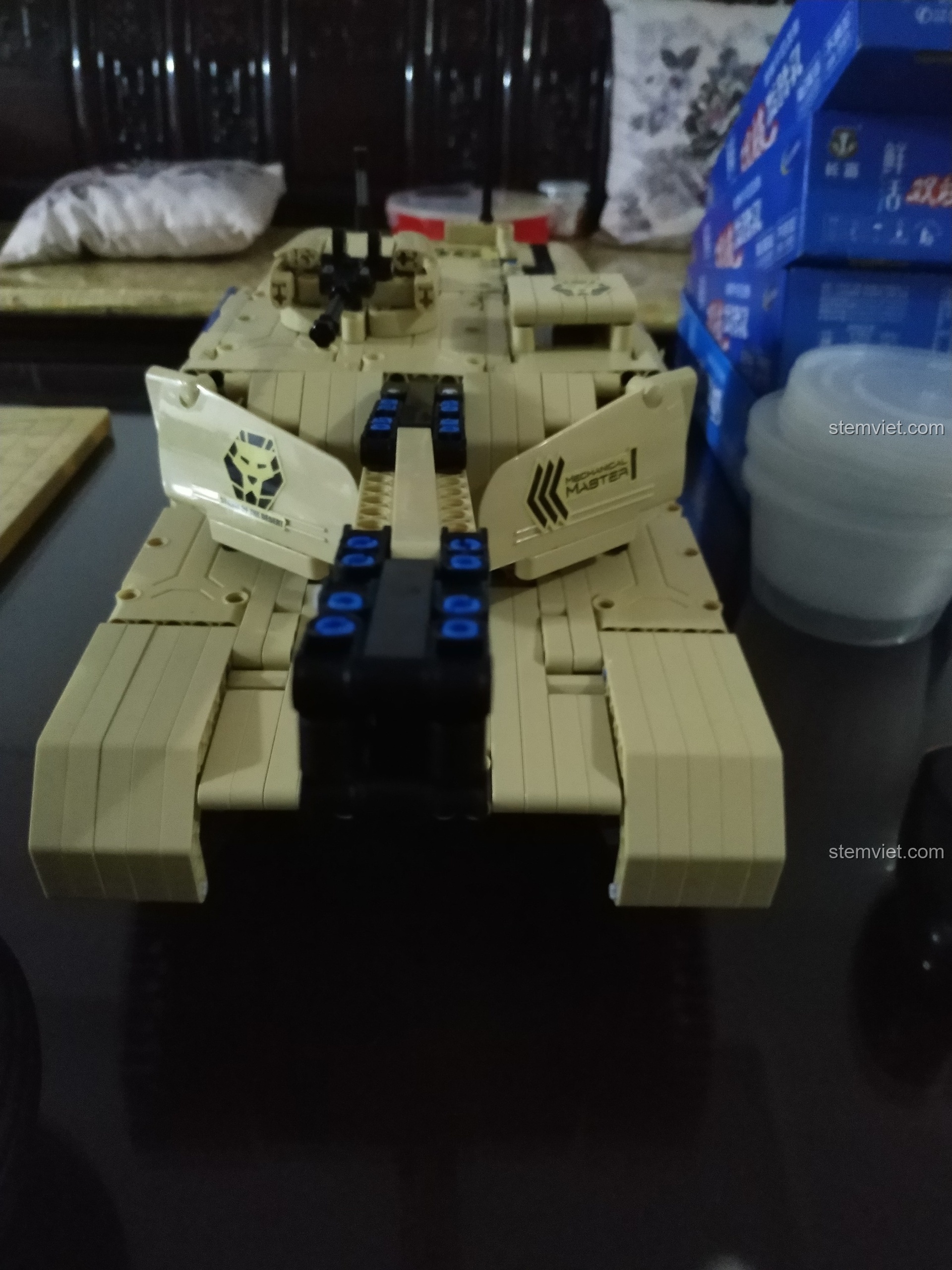 Review Xe Tăng Desert Eagle 9801: Lắp ráp mê ly cho bé 8 tuổi