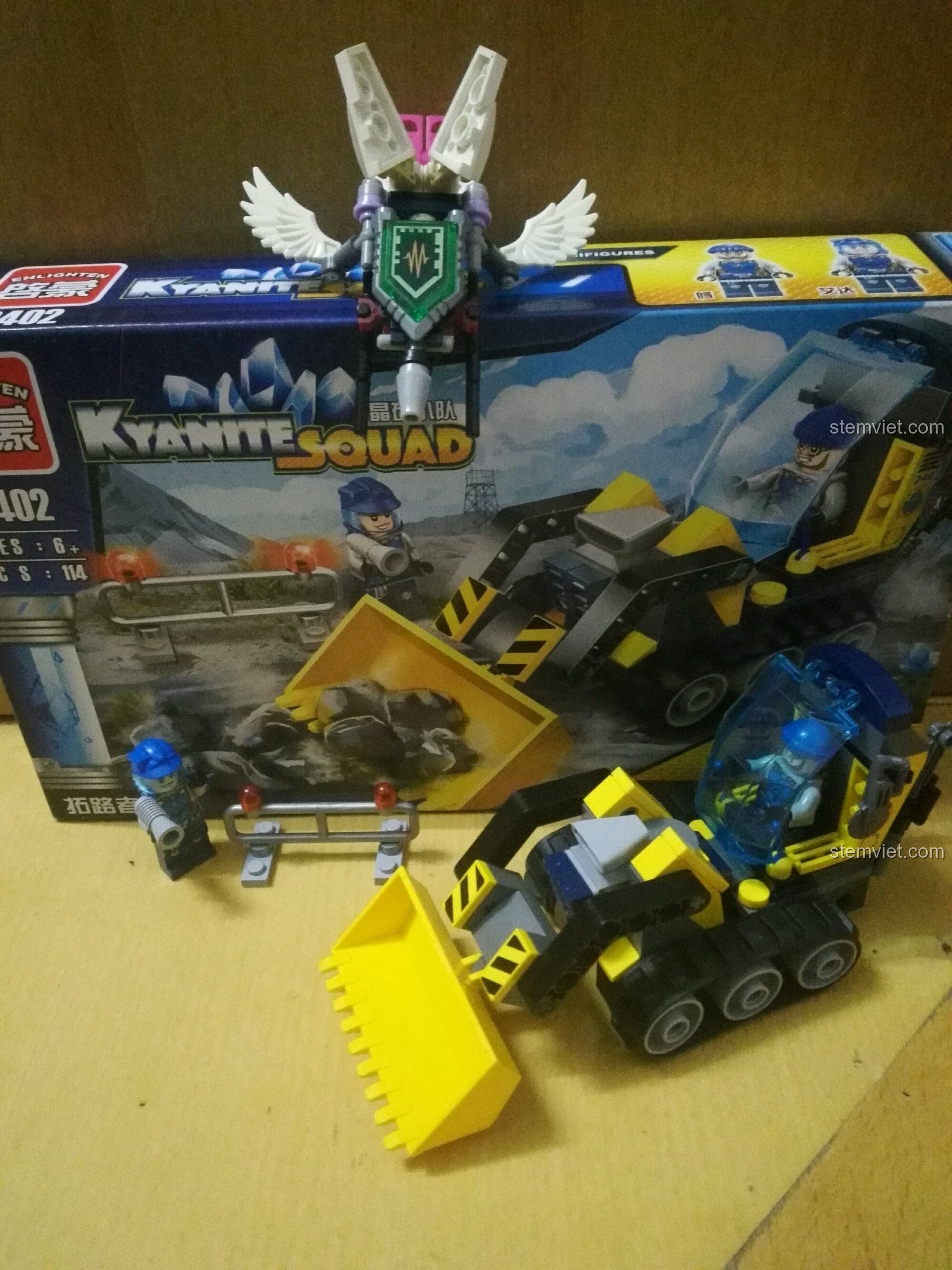 Review Enlighten 2402 Xe Ủi Đá: Biến Hình 2 Kiểu Cực Đã!