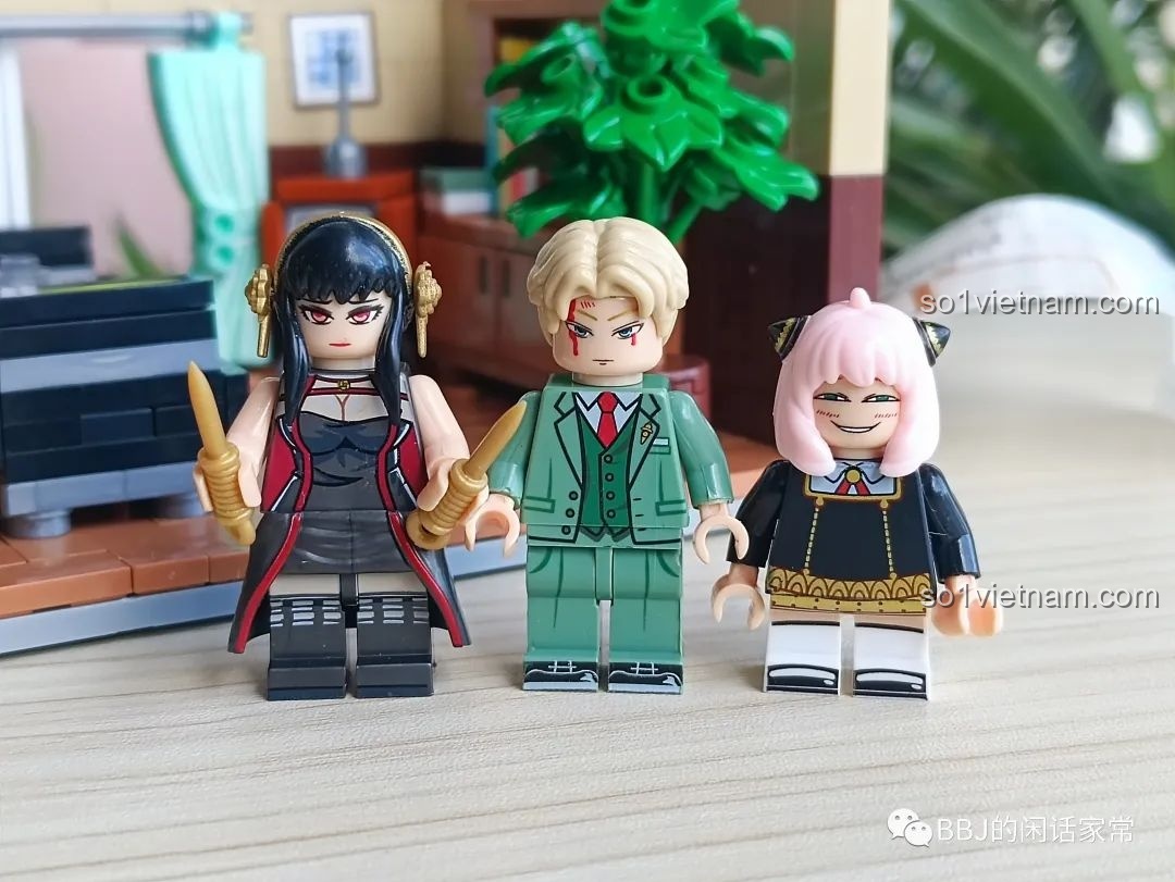 Minifigure Loid Forger với biểu cảm 