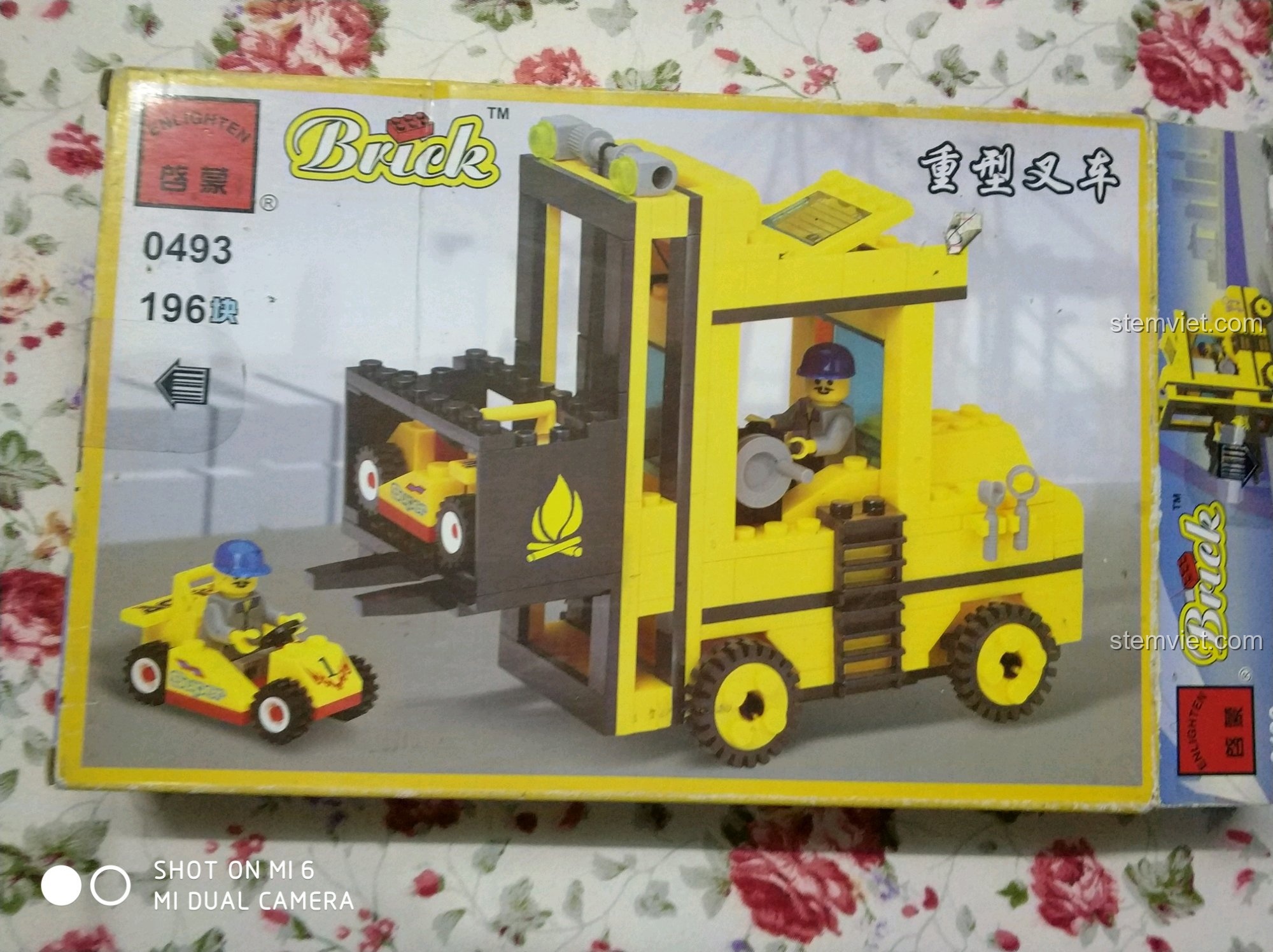 Review Enlighten 0493: Xe Nâng Hàng Hạng Nặng và Xe Đua Mini - Đồ Chơi Lắp Ráp Đáng Sưu Tầm!
