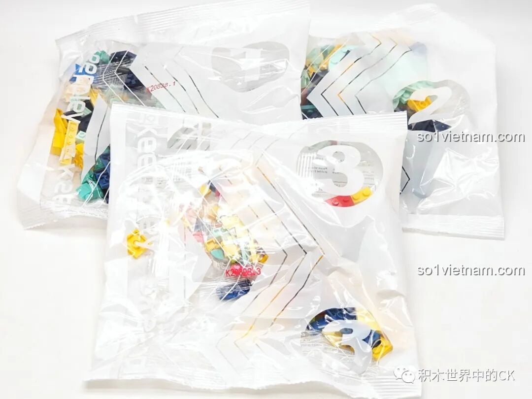 Các túi mảnh ghép bằng nhựa ABS được đánh số thứ tự trong bộ lắp ráp Keeppley K20828 Pochacco.