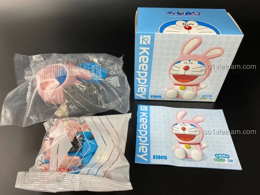 Bên trong hộp Keeppley Doraemon KUPPY Thỏ Hồng K20415 gồm các túi chi tiết và sách hướng dẫn.
