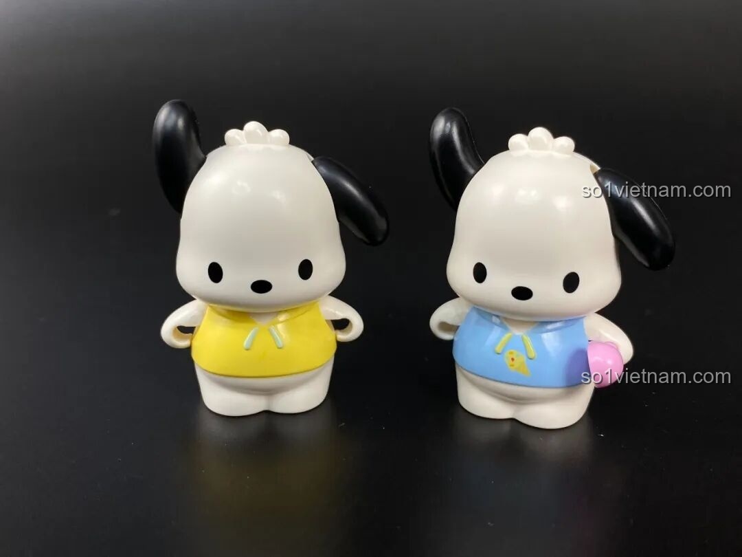 Figure Chú chó Pochacco cho con gái 12+ trong set cupcake mặc áo xanh, khác với set nhà thi đấu.