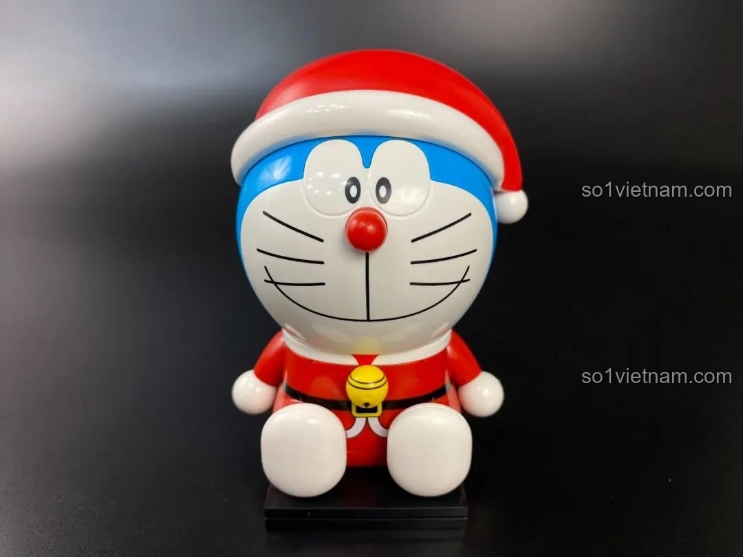 Mô hình Keeppley Doraemon Giáng Sinh K20414 đã hoàn thiện, một món đồ trang trí tuyệt vời cho mùa lễ hội.