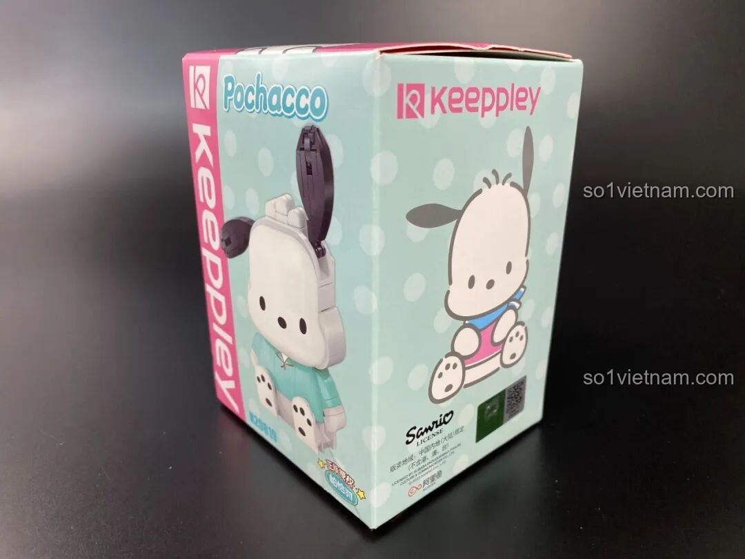 Cạnh bên hộp Keeppley Pochacco KUPPY K20819, thiết kế đơn giản với nền chấm bi.