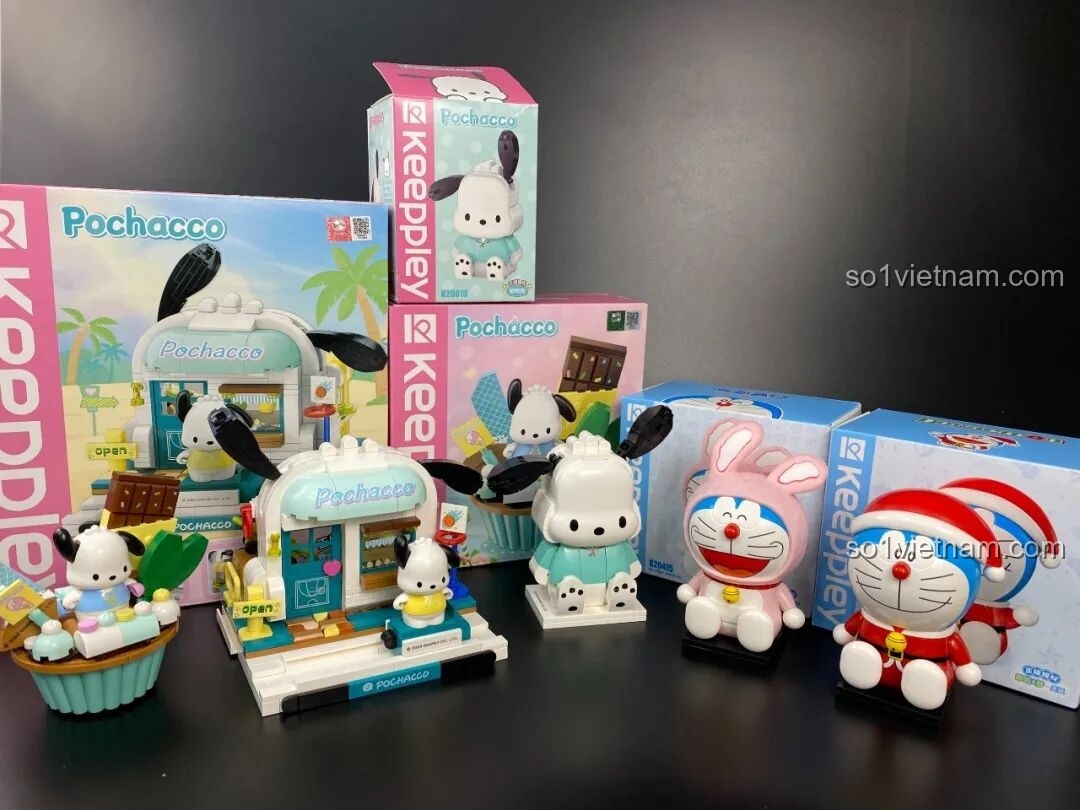 Tổng hợp tất cả các bộ lắp ráp Keeppley Pochacco và Doraemon đã được review, trưng bày cùng nhau.